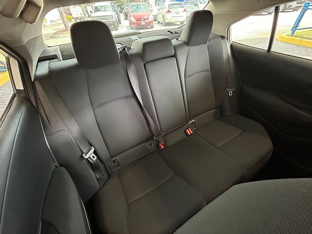 Used 2022 Toyota Corolla LE FWD image 27