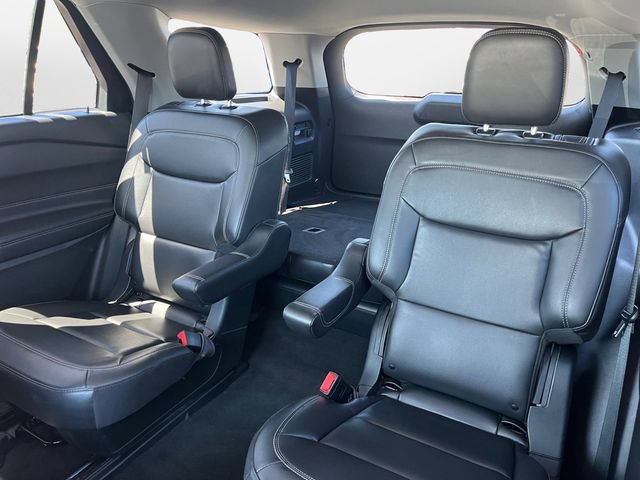 Certified 2022 Ford Explorer XLT w/ Equipment Group 202A AWD/4WD image 15