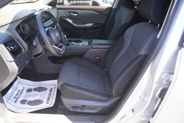 Used 2022 Nissan Rogue SV FWD image 9