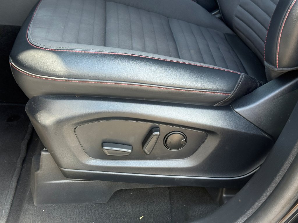 Certified 2025 Ford Explorer ST-Line w/ ST-Line Street Pack AWD/4WD image 15