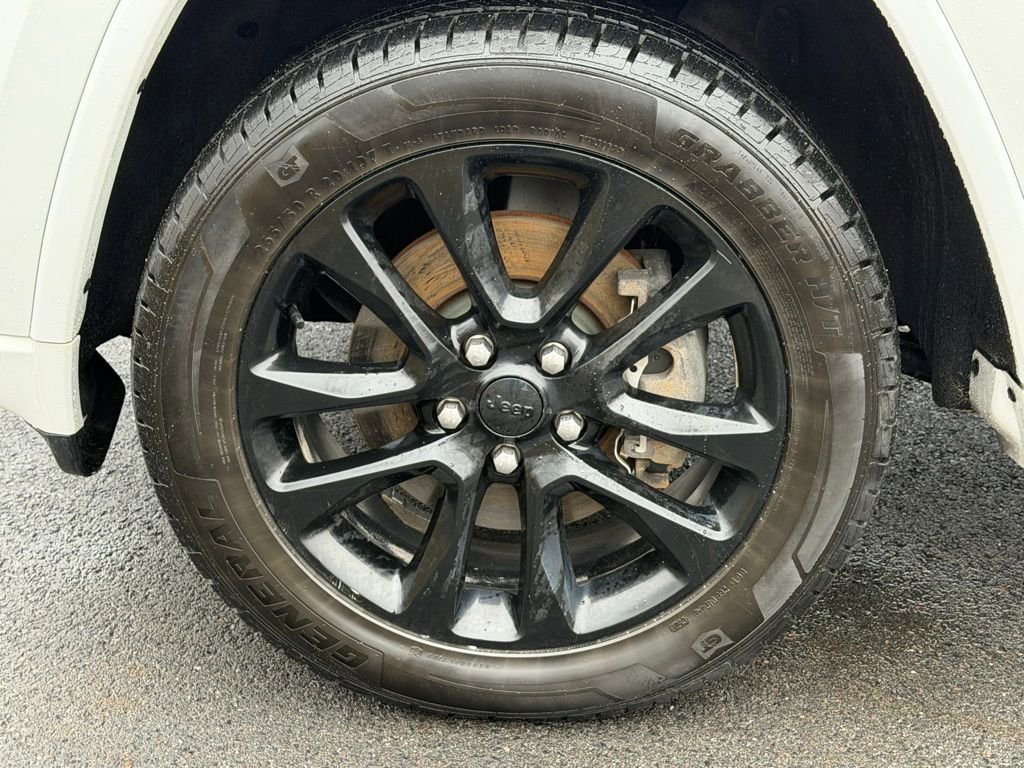 Used 2021 Jeep Grand Cherokee Laredo X image 24