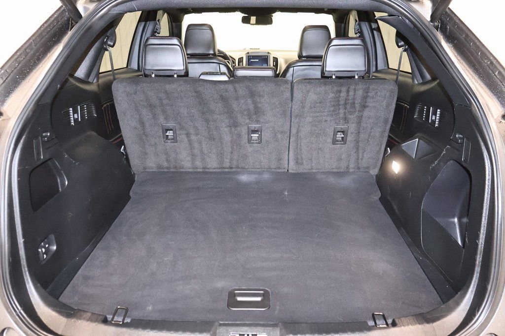 Certified 2023 Ford Edge ST-Line image 39