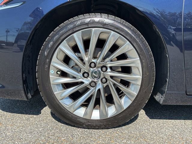 Used 2019 Lexus ES 350 w/ Accessory Package 2 FWD image 9