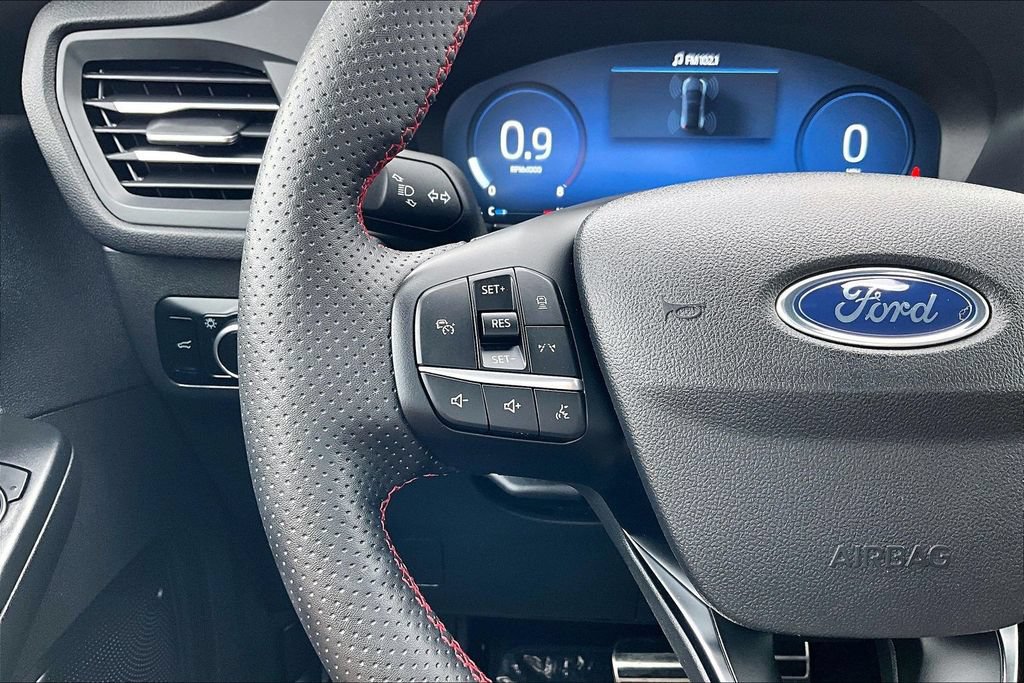 Certified 2023 Ford Escape ST-Line Elite AWD/4WD image 18