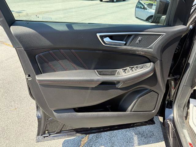 Certified 2020 Ford Edge ST-Line image 13