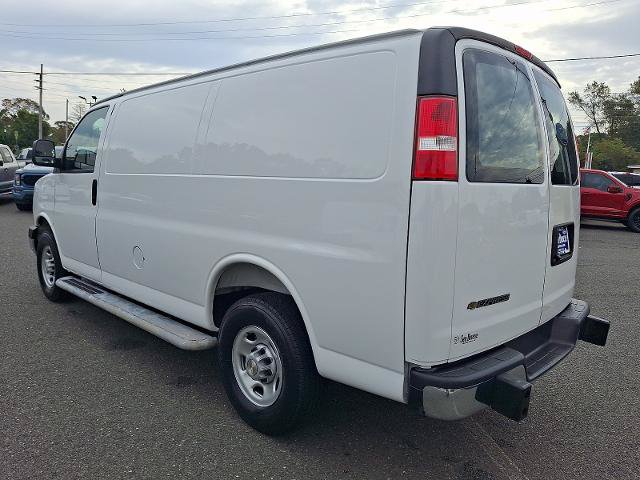 Used 2025 Chevrolet Express 2500 w/ Driver Convenience Package RWD image 4