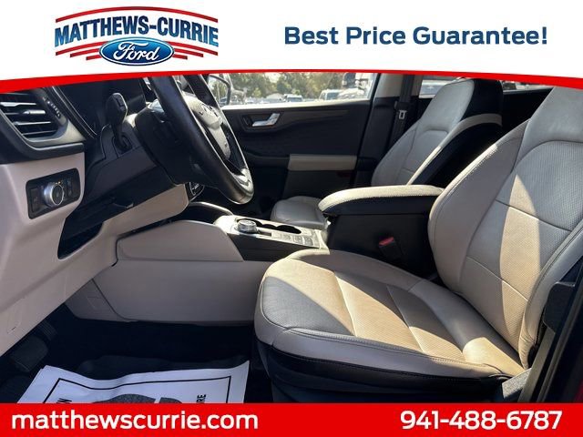 Certified 2020 Ford Escape Titanium w/ Titanium Premium Package 2.0 AWD/4WD image 9
