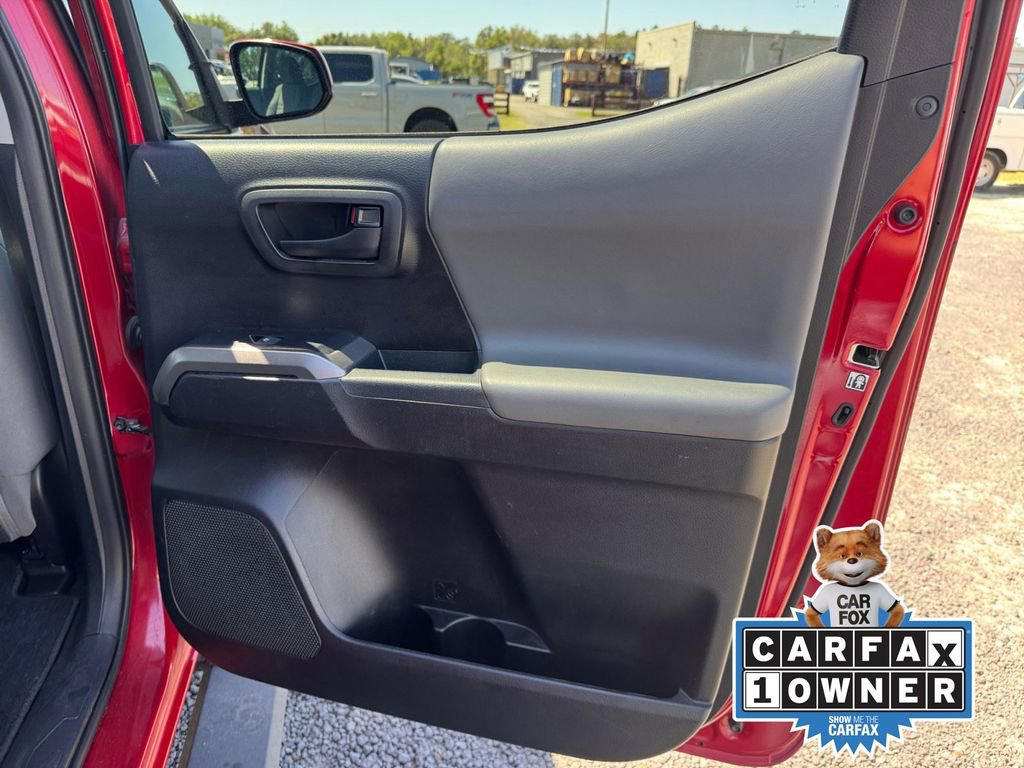 Used 2020 Toyota Tacoma SR5 RWD image 21