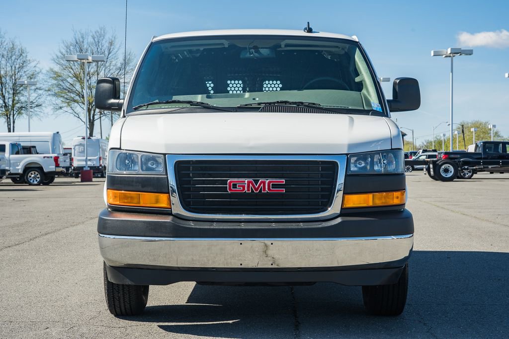 Used 2024 GMC Savana 2500 w/ Driver Convenience Package RWD image 2