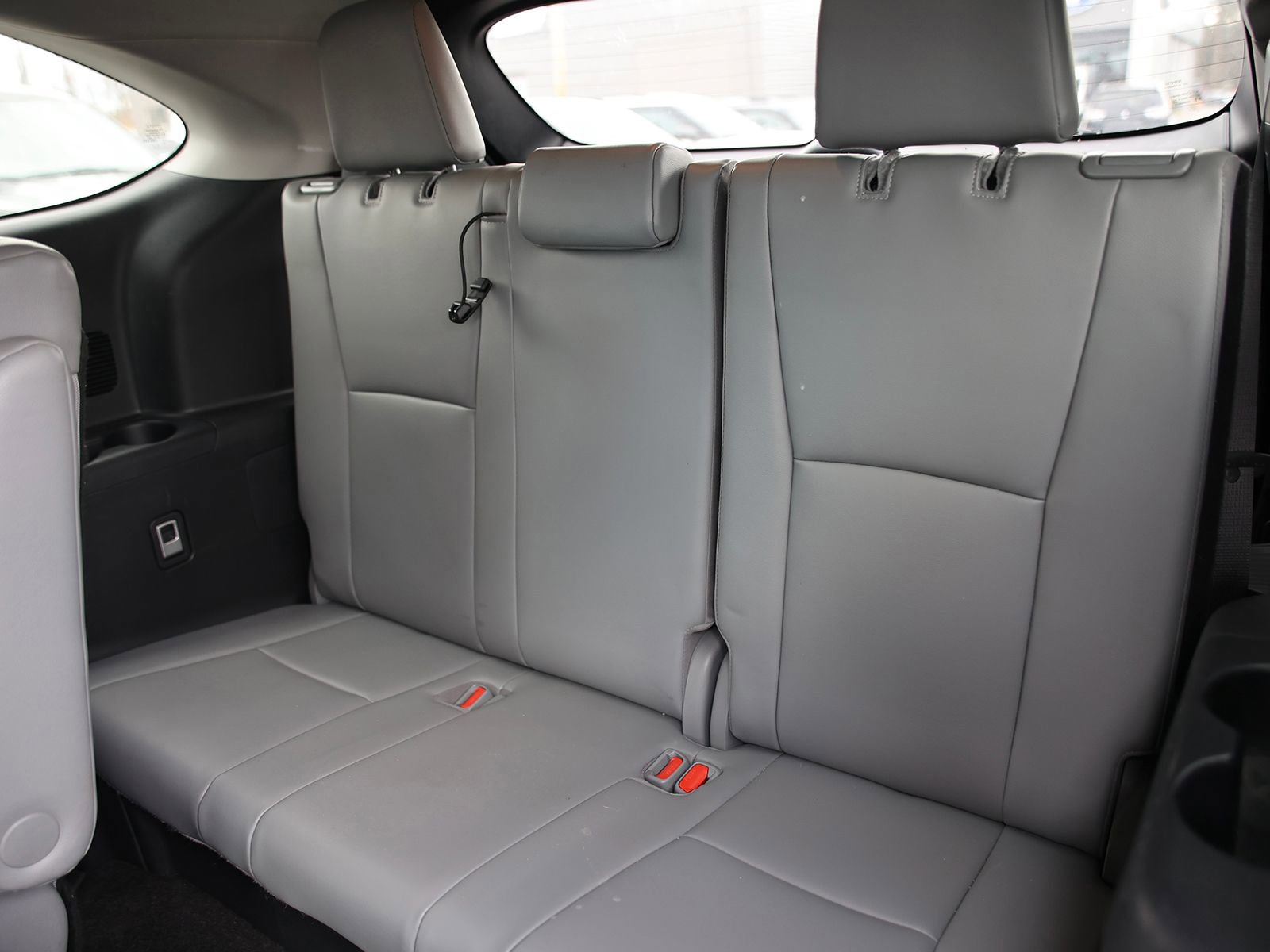 Used 2023 Toyota Highlander XLE AWD/4WD image 22