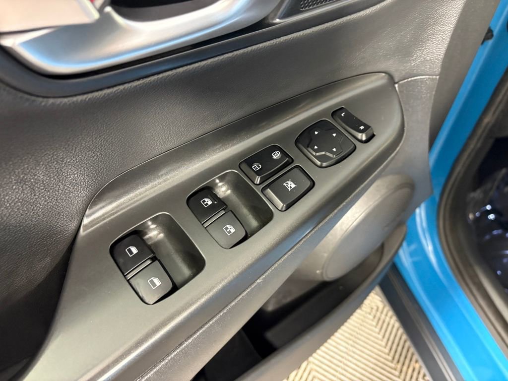 Used 2022 Hyundai Kona Limited w/ Cargo Package image 14