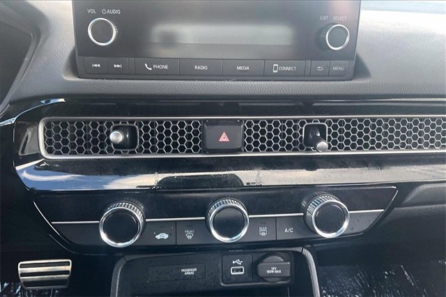 Used 2023 Honda Civic Sport image 28