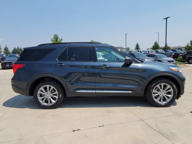 Certified 2023 Ford Explorer XLT w/ Equipment Group 202A AWD/4WD image 2