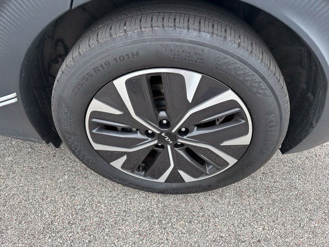 Used 2024 Kia EV6 Light AWD/4WD image 8