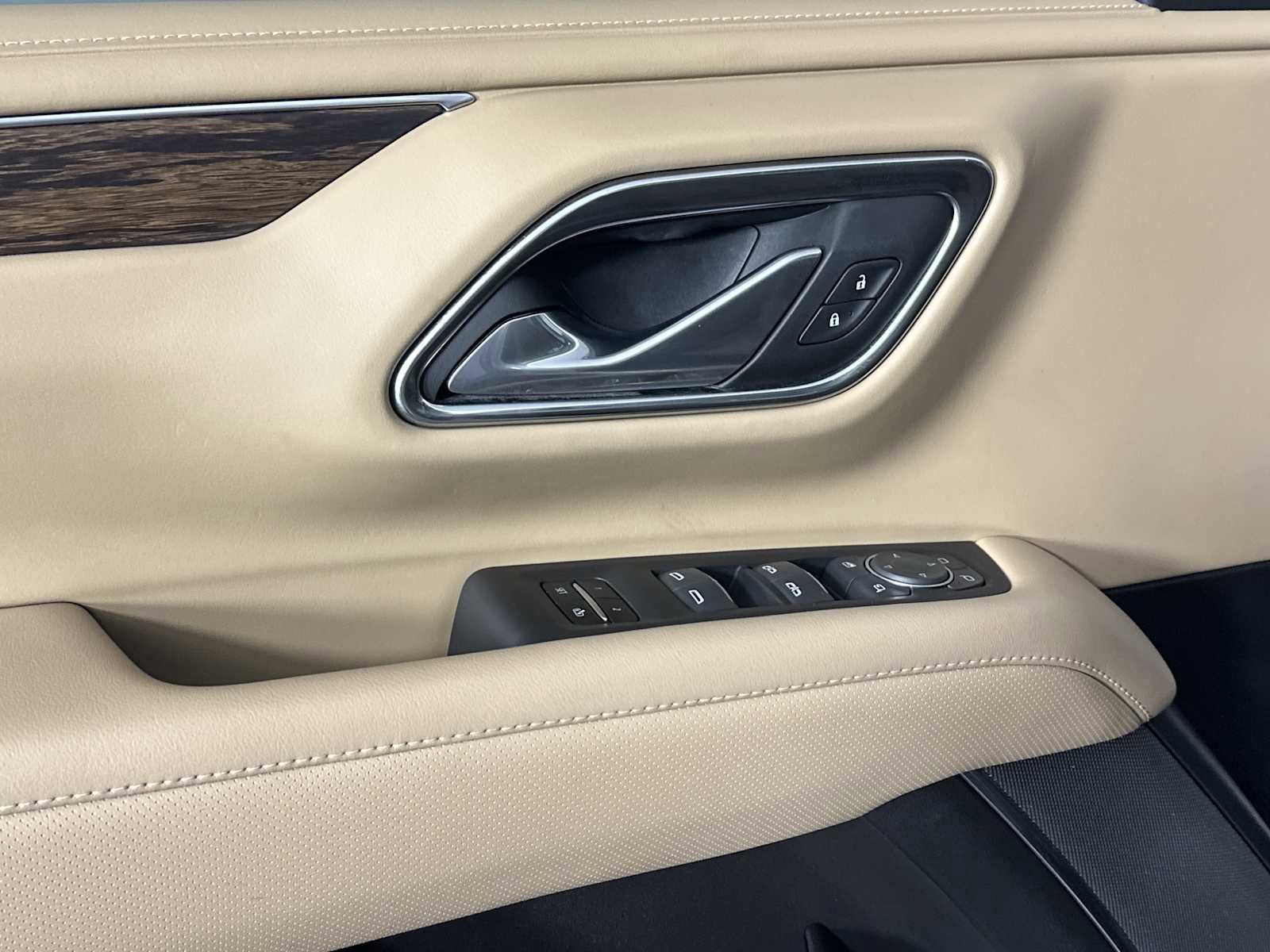 Used 2023 Chevrolet Tahoe Premier image 11