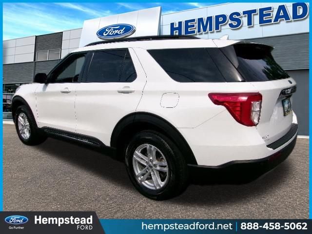 Certified 2022 Ford Explorer XLT w/ Equipment Group 202A AWD/4WD image 8