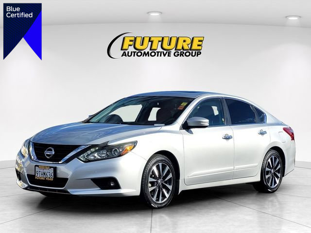 Used 2017 Nissan Altima 2.5 SL w/ 2.5 Technology Package