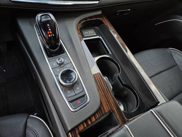 Used 2023 Cadillac Escalade Premium Luxury AWD/4WD image 14