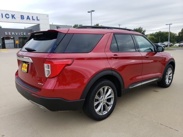 Certified 2023 Ford Explorer XLT w/ Equipment Group 202A AWD/4WD image 7