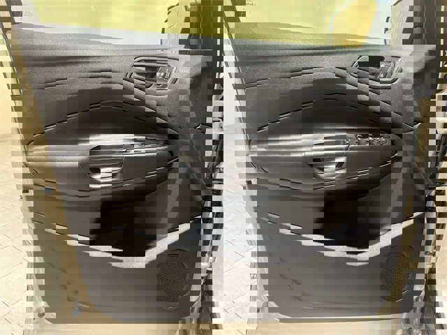 Certified 2018 Ford Escape S image 19