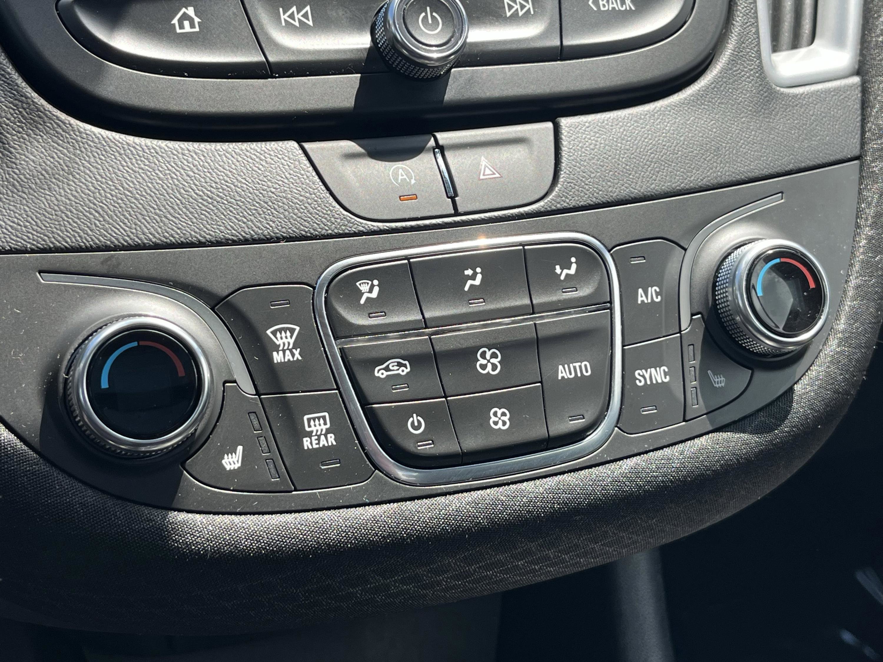 Used 2024 Chevrolet Malibu LT FWD image 19