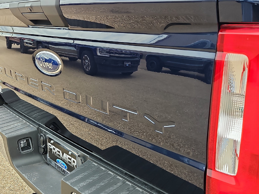 Certified 2025 Ford F350 XL w/ XL Off-Road Package AWD/4WD image 15