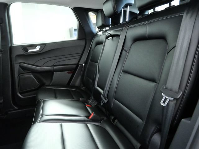 Certified 2025 Ford Escape Platinum AWD/4WD image 12