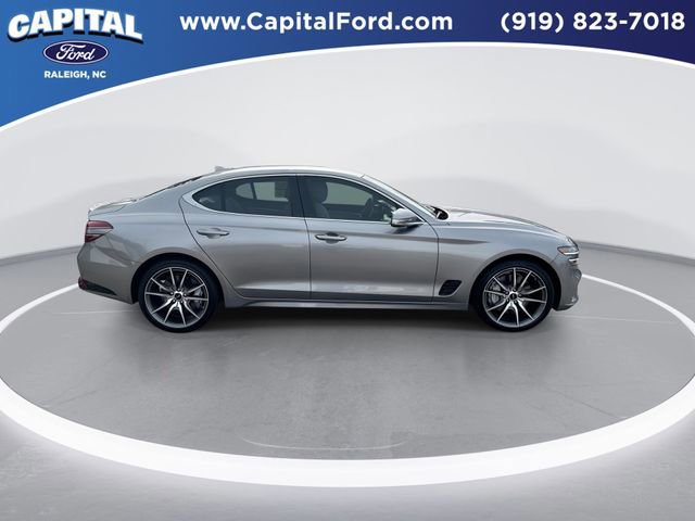 Used 2025 Genesis G70 2.5T image 7