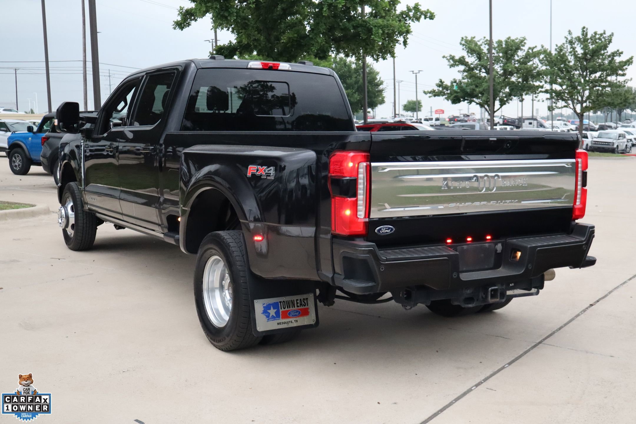 Certified 2024 Ford F350 King Ranch w/ FX4 Off-Road Package AWD/4WD image 8