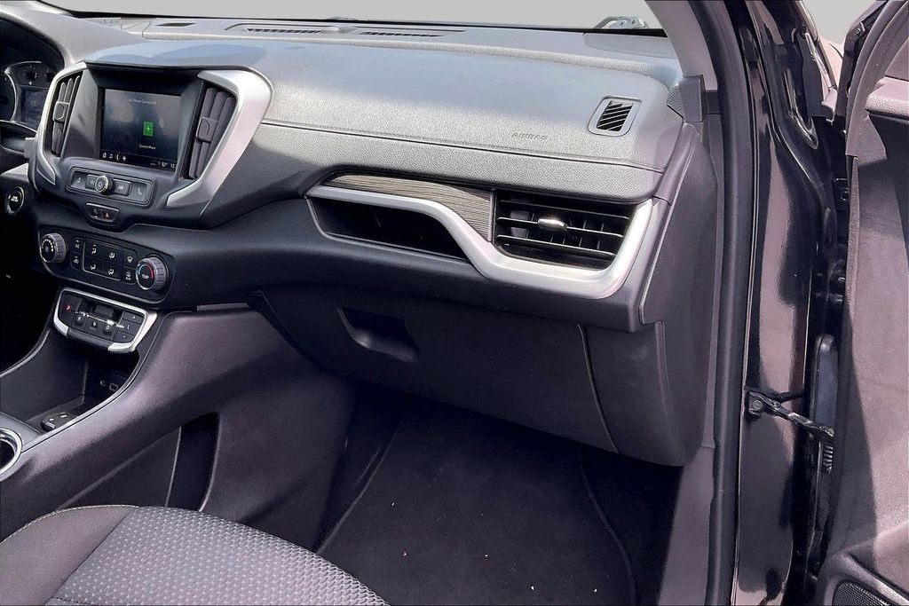 Used 2024 GMC Terrain SLE FWD image 17