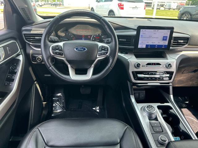 Certified 2023 Ford Explorer XLT w/ Equipment Group 202A AWD/4WD image 16