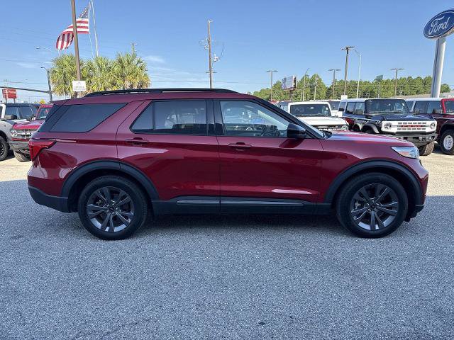 Certified 2023 Ford Explorer XLT w/ Equipment Group 202A RWD image 16