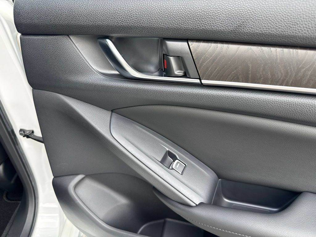 Used 2020 Honda Accord EX-L image 37