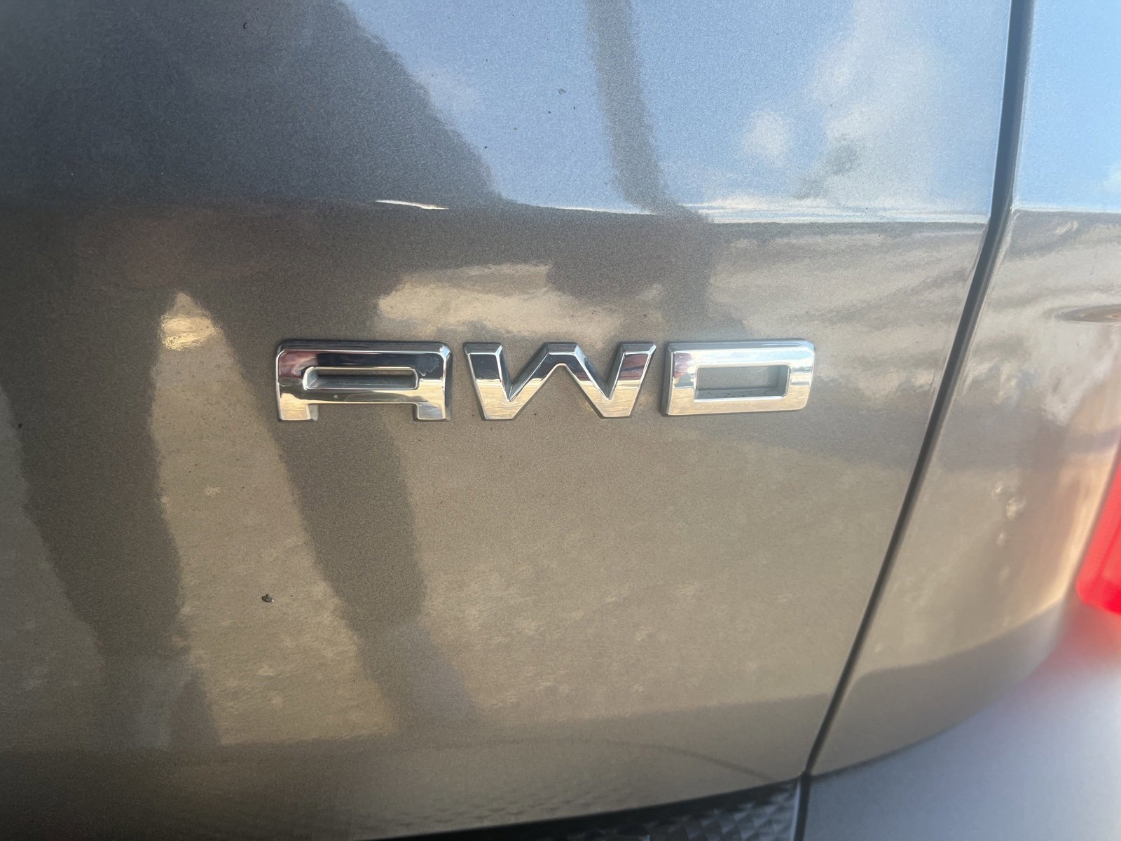 Certified 2022 Ford Escape Titanium w/ Class II Trailer Tow Package image 10