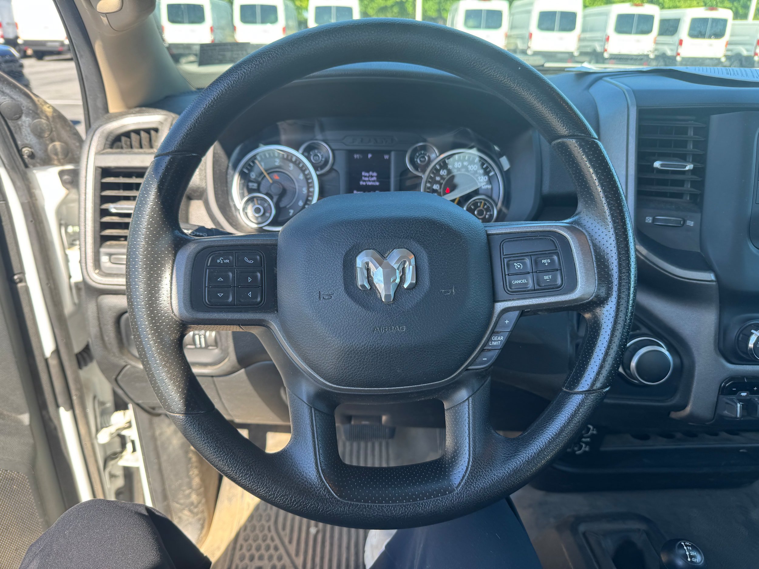 Used 2020 RAM 2500 Tradesman w/ Chrome Appearance Group AWD/4WD image 11