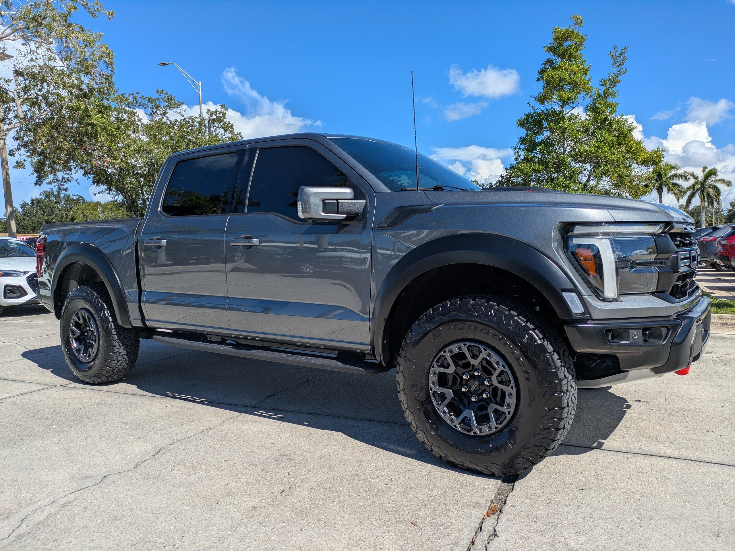 Certified 2025 Ford F150 Raptor w/ Equipment Group 803A Raptor R AWD/4WD image 2