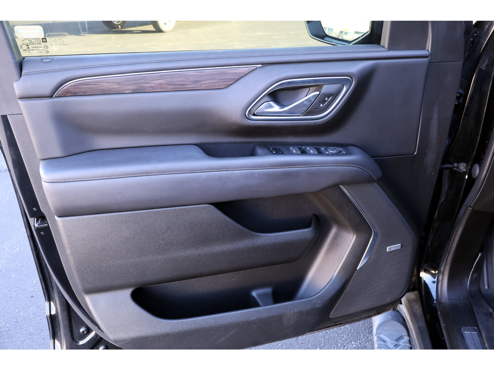 Used 2022 Chevrolet Tahoe Z71 w/ Z71 Off-Road Package AWD/4WD image 26