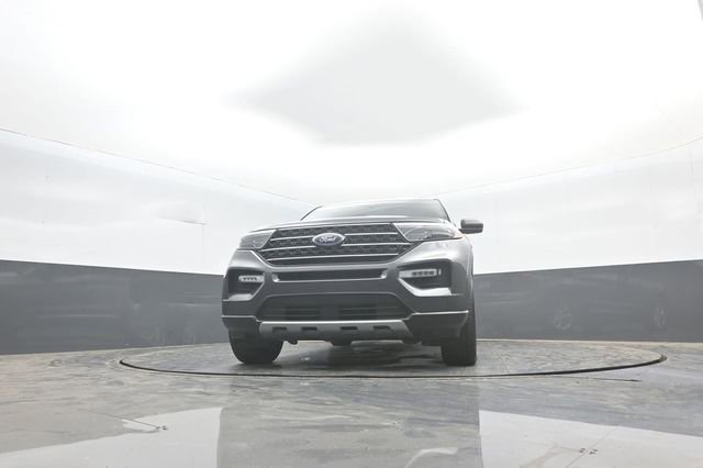 Certified 2020 Ford Explorer XLT w/ Equipment Group 202A AWD/4WD image 34