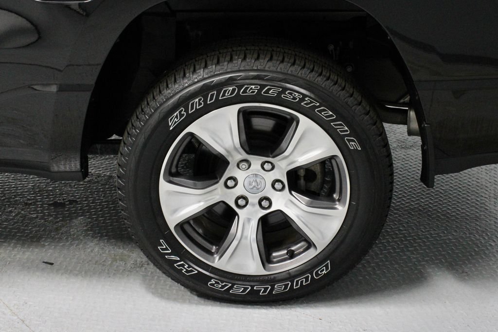 Used 2023 RAM 1500 Laramie AWD/4WD image 18