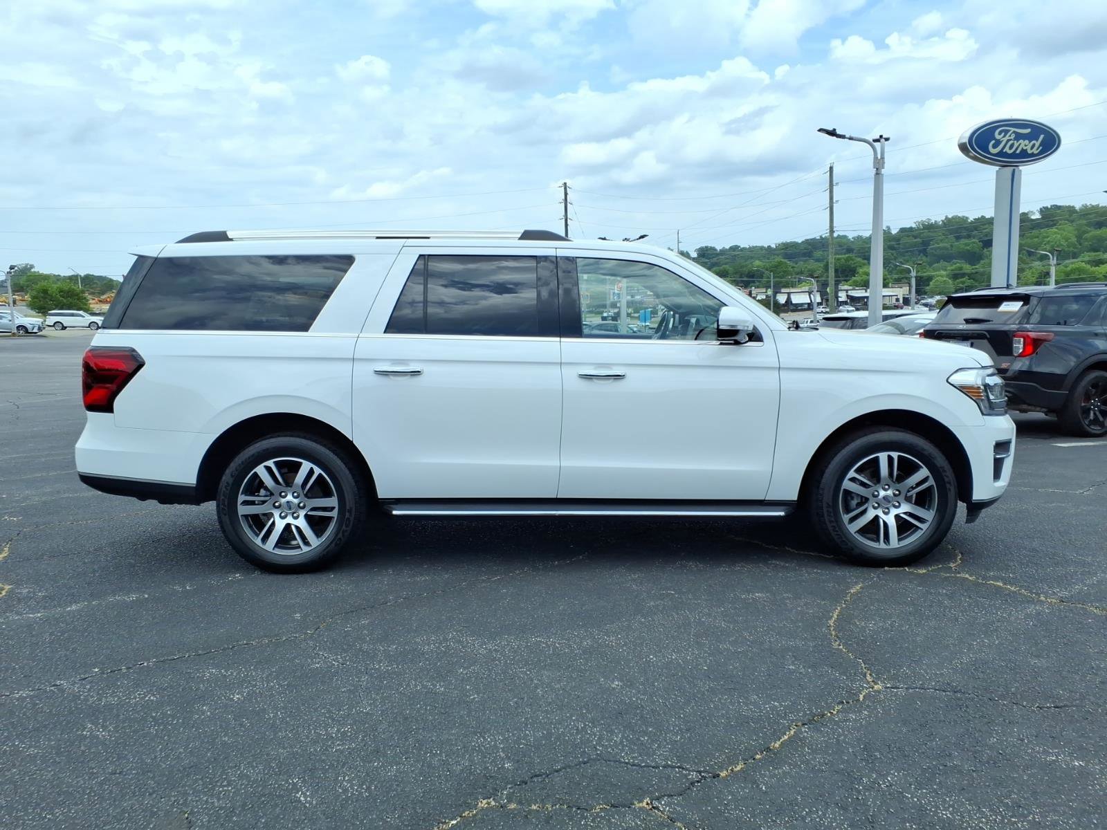 Certified 2022 Ford Expedition Max Limited AWD/4WD image 9