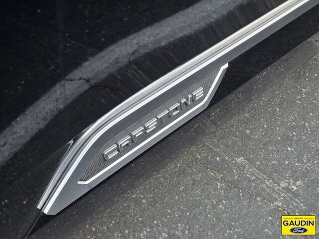 Used 2023 Toyota Sequoia Capstone AWD/4WD image 4