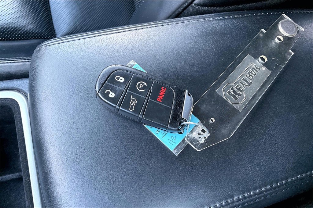 Used 2018 Jeep Grand Cherokee Overland image 36