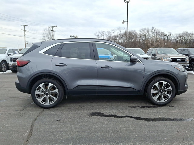Certified 2024 Ford Escape Platinum AWD/4WD image 8