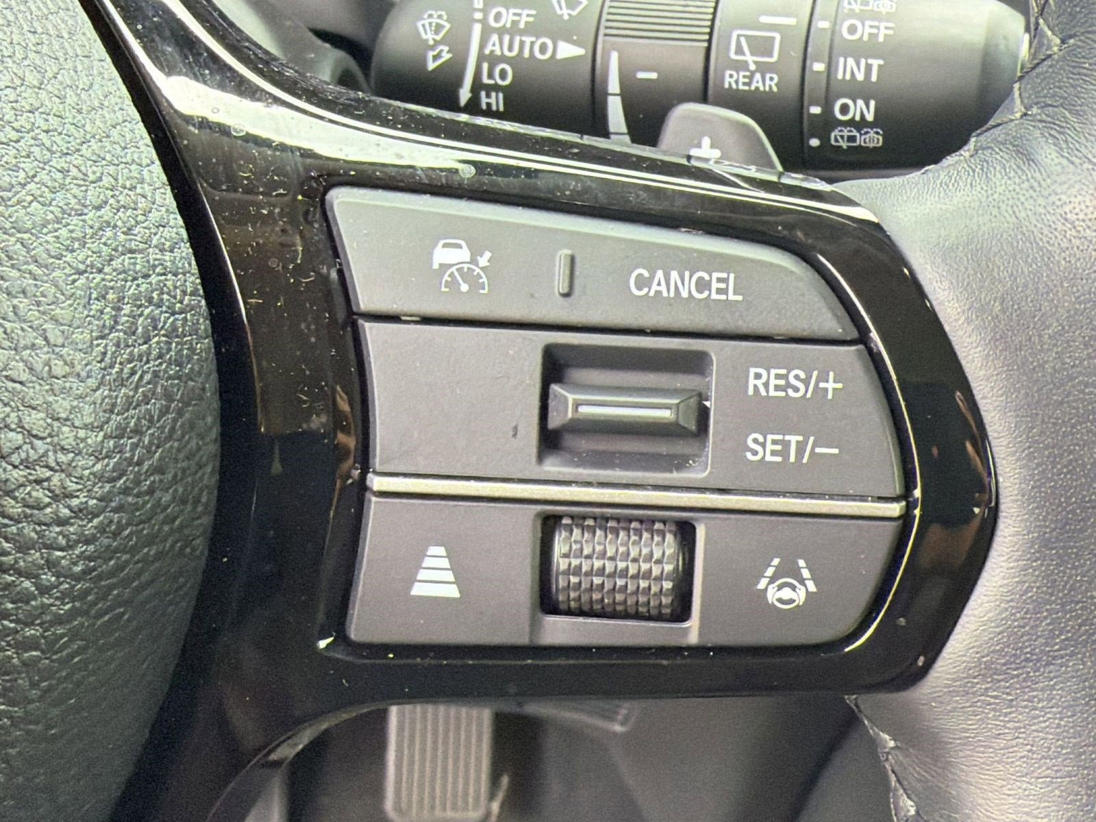 Used 2025 Honda Pilot Elite image 17