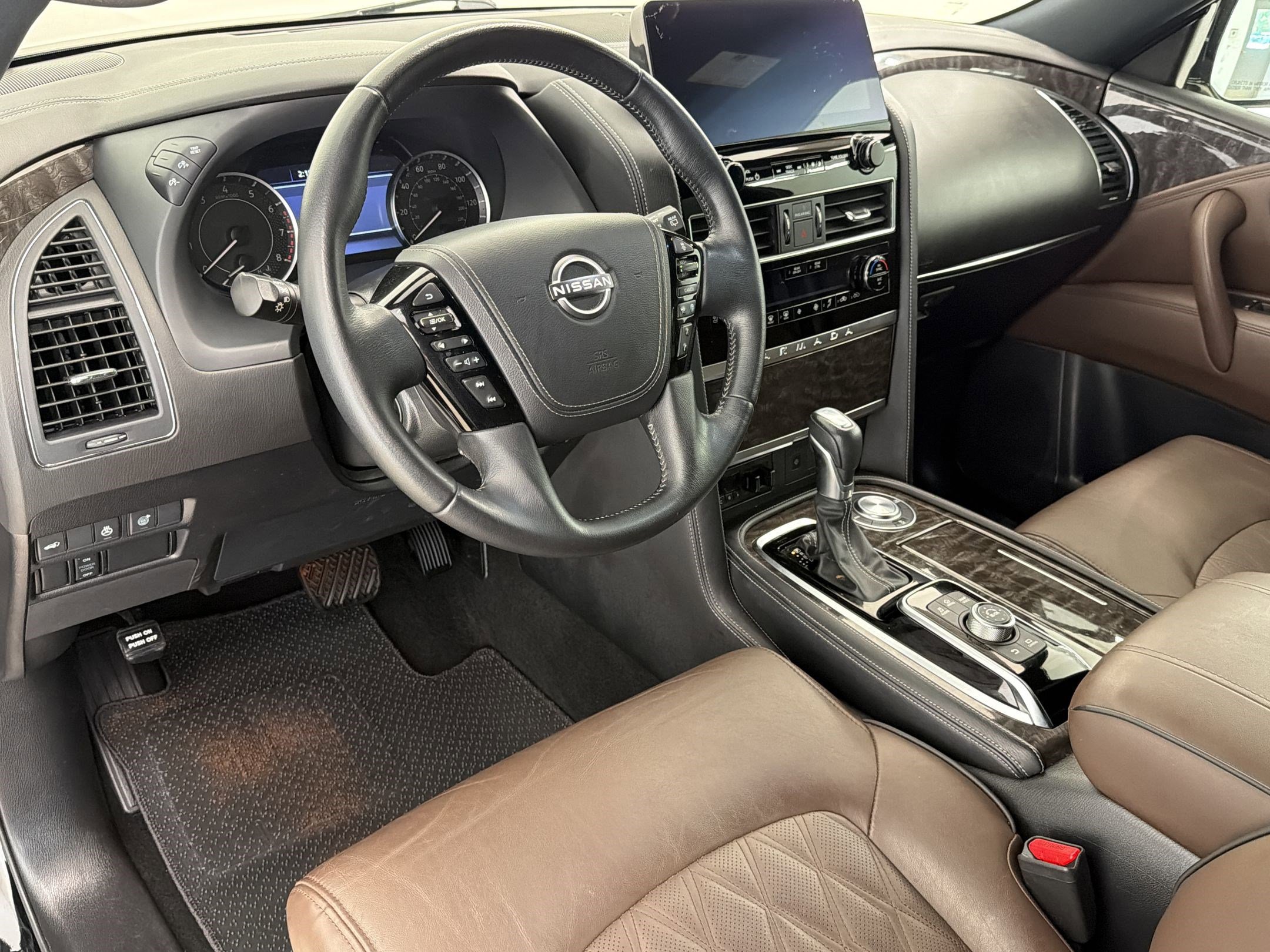 Used 2023 Nissan Armada Platinum w/ Captain's Chairs Package image 9