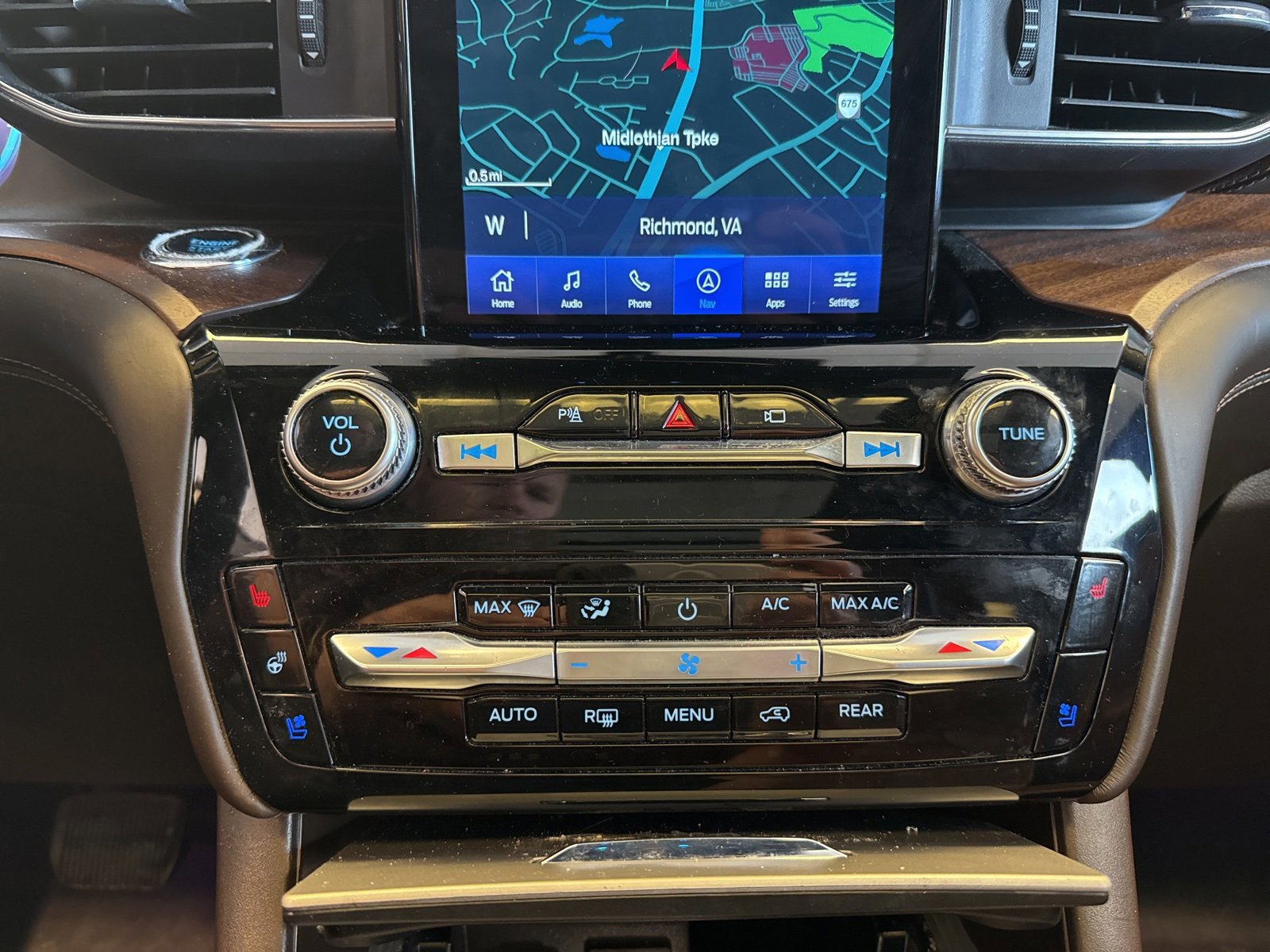 Certified 2022 Ford Explorer King Ranch w/ Class IV Trailer Tow Package image 20