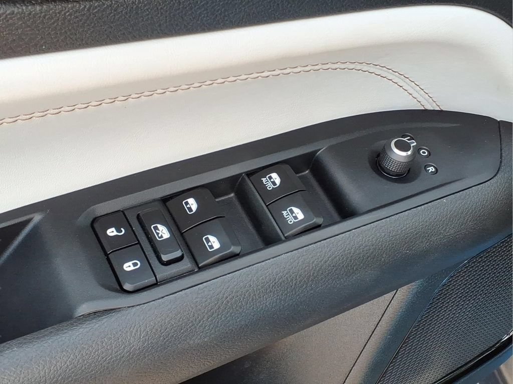 Used 2026 Jeep Compass Limited AWD/4WD image 17