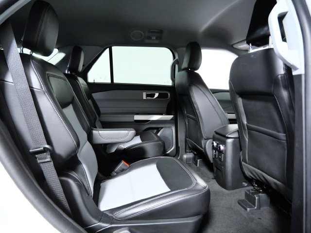 Certified 2023 Ford Explorer XLT w/ Equipment Group 202A AWD/4WD image 11