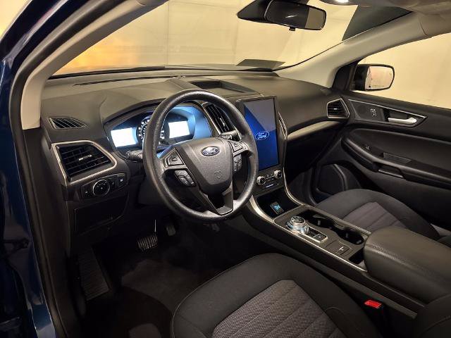 Certified 2024 Ford Edge SE w/ Black Appearance Package AWD/4WD image 4