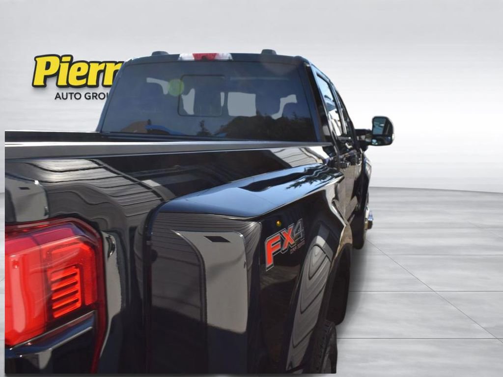 Certified 2025 Ford F450 Platinum w/ FX4 Off-Road Package image 10